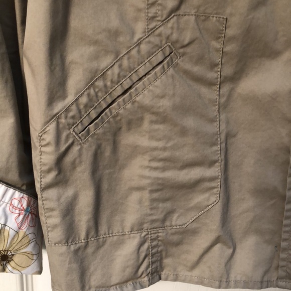 Sporty and Casual Jacket/Blazer - Picture 9 of 11